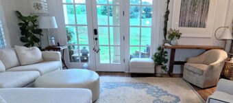 New listing! Luxurious space less than 2 miles from the Square and the Stadium.