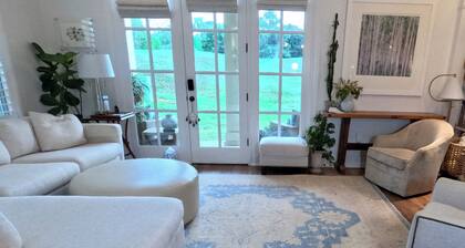 New listing! Luxurious space less than 2 miles from the Square and the Stadium.
