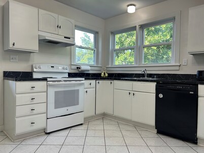 Stylish stayat McLean  next to tysons corner 