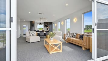 Luxury-Villa, Meerblick | 2 Schlafzimmer, kostenloses WLAN