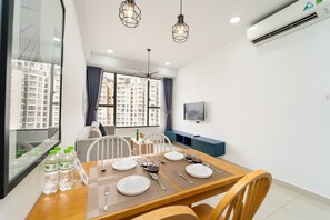 In-room dining - The RiverGate Apartments & Condo Saigon (Ho Chi Minh City)