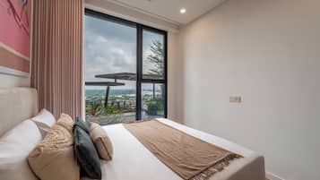 Superior Apartment, 2 Bedrooms, Kitchen, City View | 1 bedroom, minibar, desk, laptop workspace