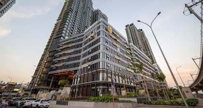 Lumiere Riverside - Luxury Condo District 2
