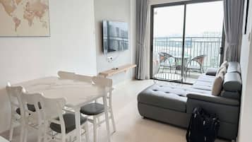 Apartemen Superior, 3 kamar tidur, dapur, pemandangan kota | Makan di kamar