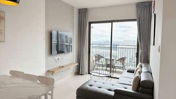 Superior Apartment, 3 Bedrooms, Kitchen, City View | Living area