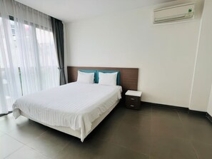 슈피리어 아파트, 침실 3개, 주방, 시내 전망 | 3 개의 침실, 책상, 노트북 작업 공간, 방음 설비