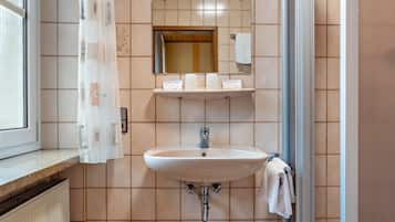 Shower, towels