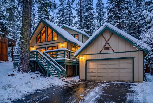 Wooded Retreat | Walk to Trails & Near Kings Beach