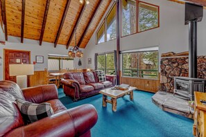 TV, fireplace, offices