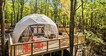 Luxe 2 Bed Dome w Hot Tub, Deck, Fire Pit & Bath