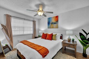 2 chambres, fer et planche à repasser, Wi-Fi, draps fournis