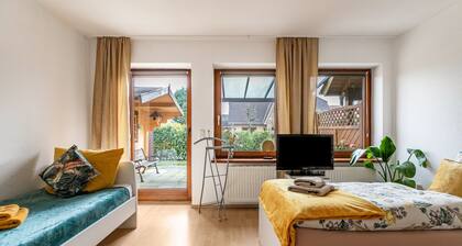 Apartment 'Davio' with Private Terrace, Private Garden and Wi-Fi
