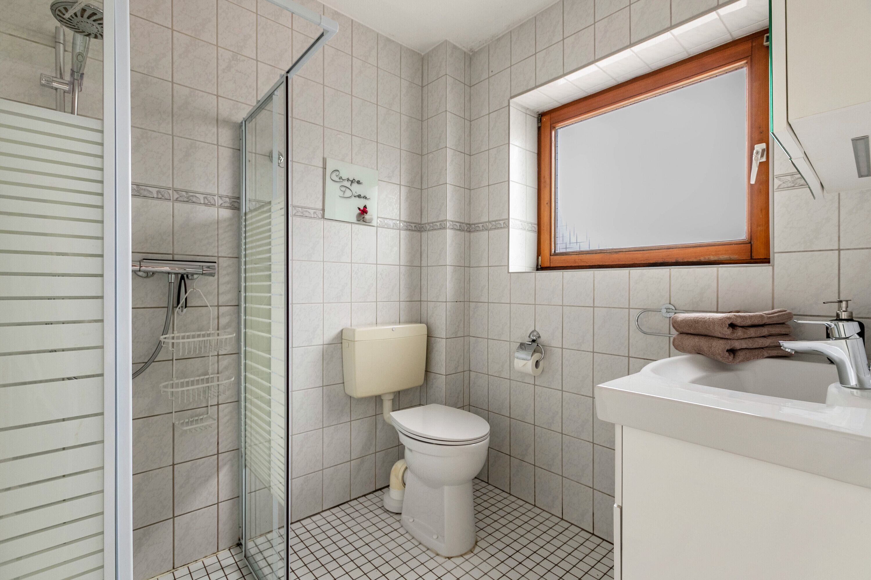 Bruser, hårtørrer, håndklæder