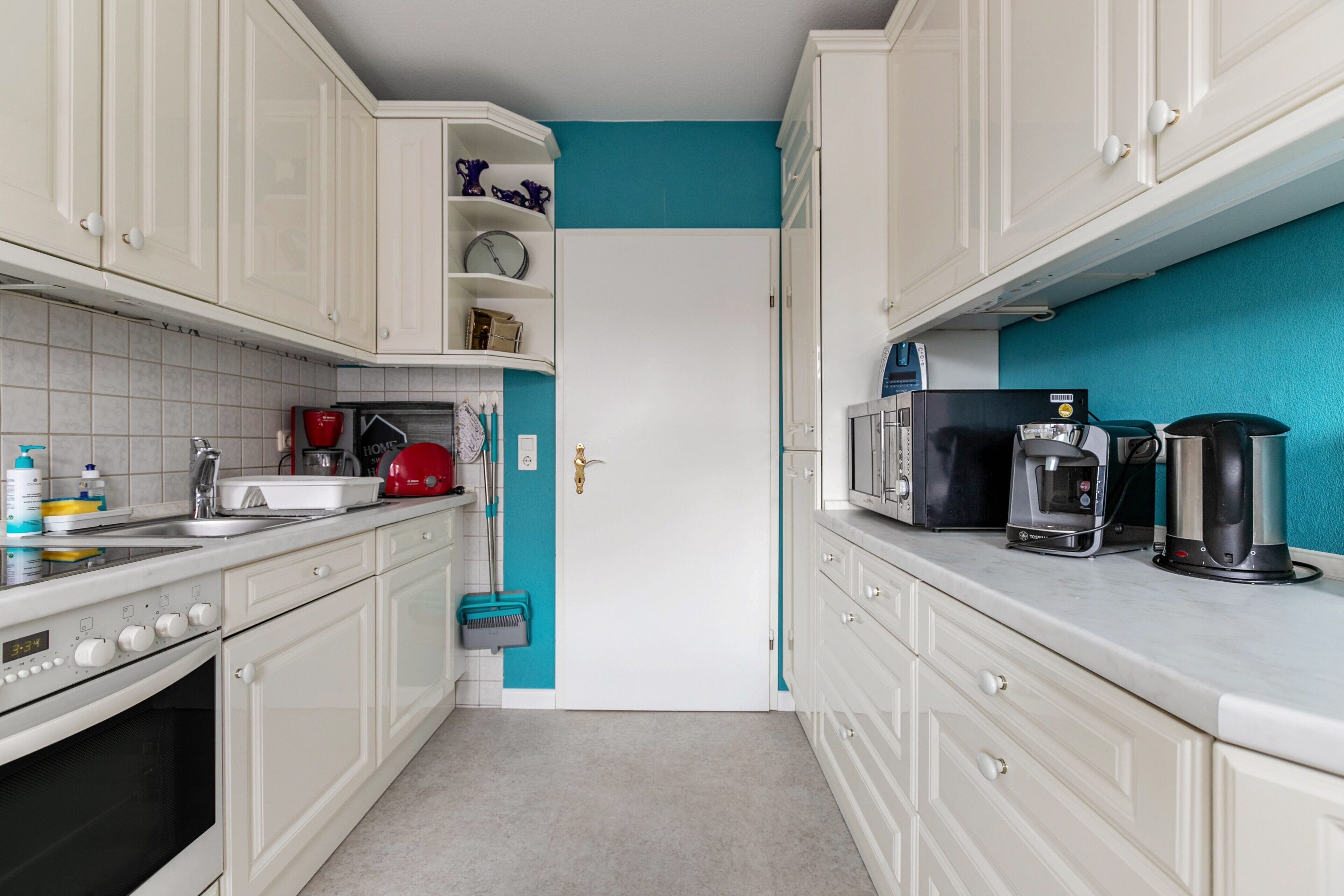 Refrigerador, microondas, horno y parrilla de estufa 