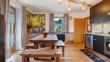 Kühlschrank, Ofen, Herdplatte, Geschirrspüler