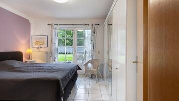 2 Schlafzimmer, Bügeleisen/Bügelbrett, Bettwäsche, Rollstuhlgeeignet