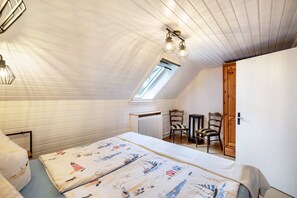1 chambre, fer et planche Ă repasser, Wi-Fi gratuit, draps fournis