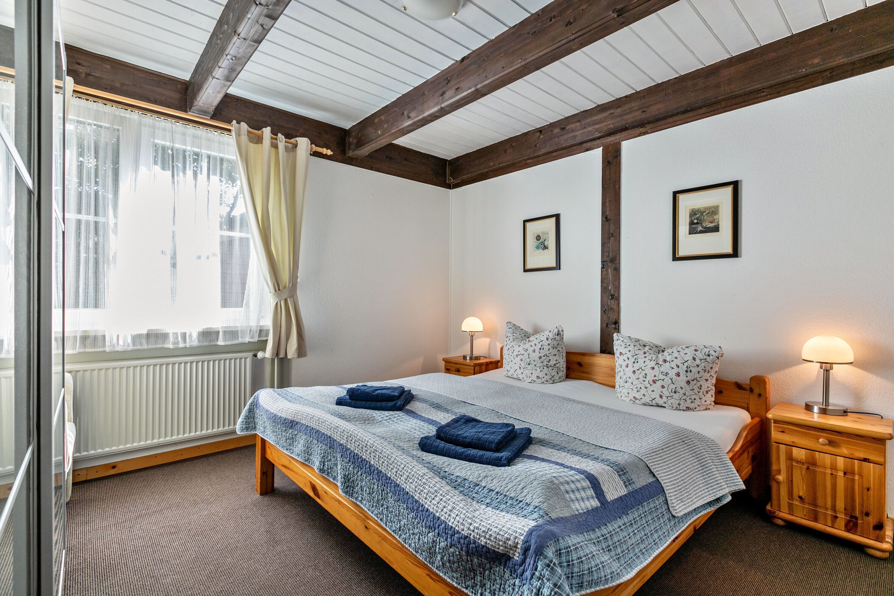 1 dormitorio, tabla de planchar con plancha, wifi gratis y ropa de cama