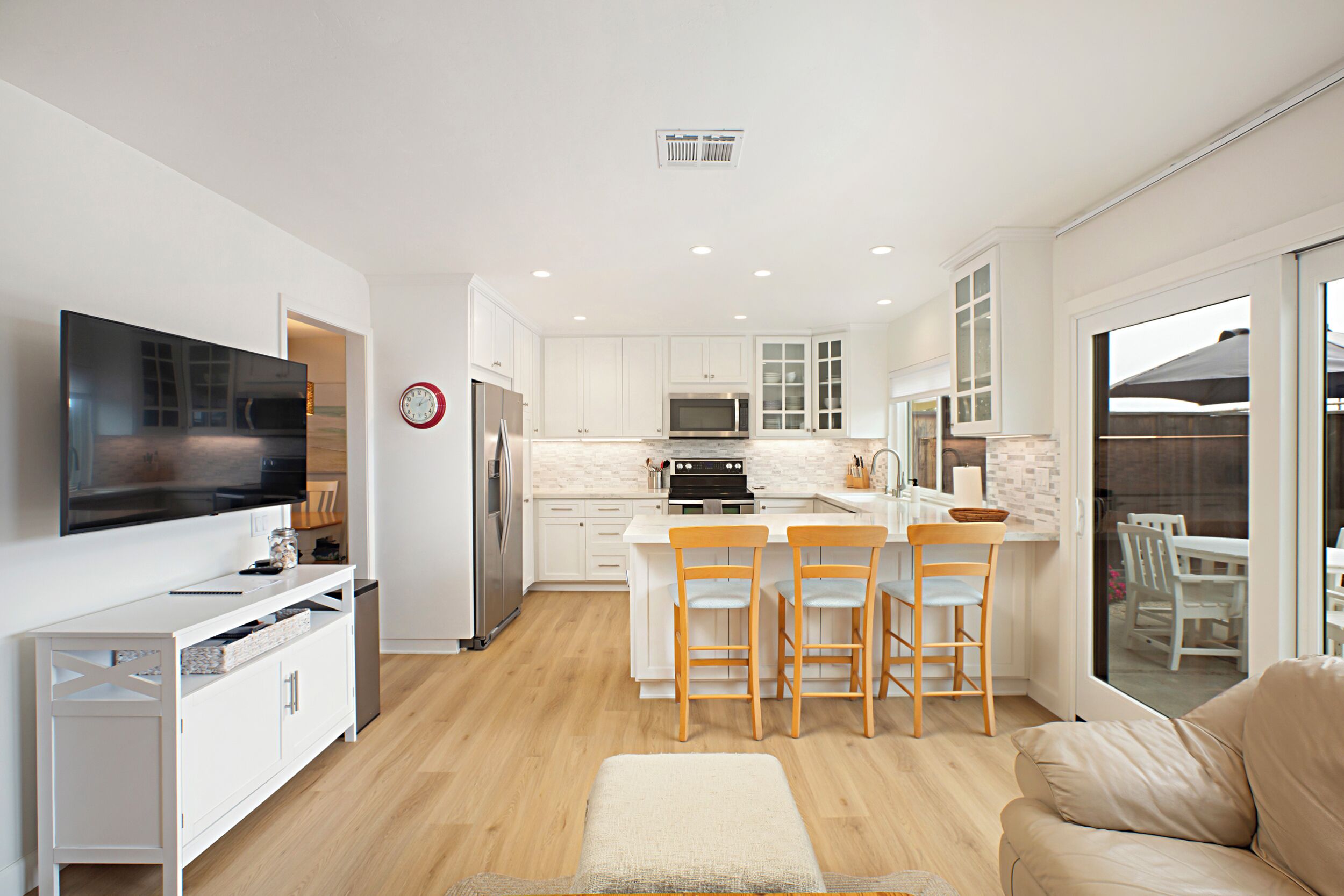 المنشأة من الداخل