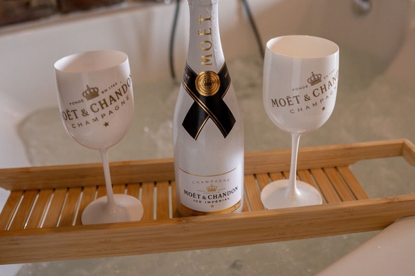 Badezimmerausstattung