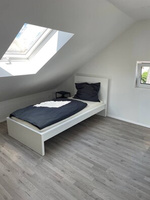 3 makuuhuonetta, ilmainen Wi-Fi, vuodevaatteet