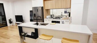 New and Modern Family Home by the Beach. Pet friendly!