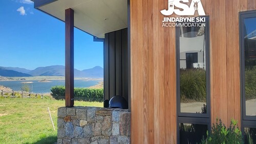 Braeside beautiful lake frontage