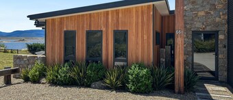 Braeside beautiful lake frontage