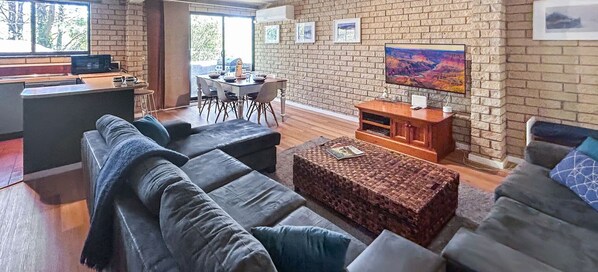 Living area - Central Park 3 two bedroom ground floor apartment (Jindabyne)