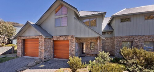 Ice Chalet 2 - Woodridge