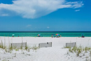 Kayaking, fishing - Luxurious Waterfront Condo With Elevator - Steps To The Community Pool And Sound (Pensacola Beach)