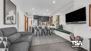 Uklassifisert bilde, 3 av 16, knapp