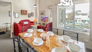 تناول الطعام