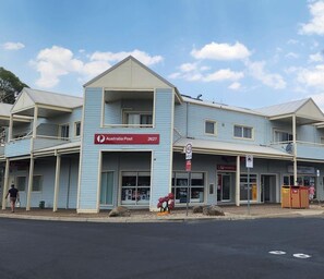 المنشأة من الخارج