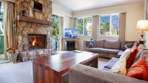 Sequoia 2 - Central Village