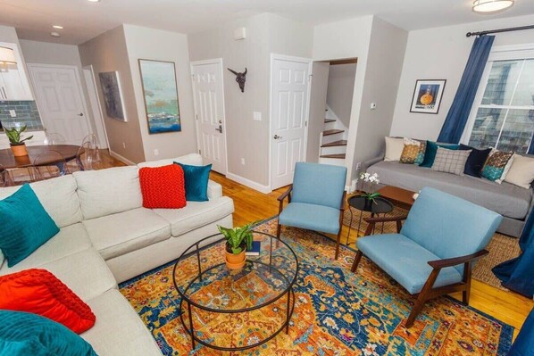 テレビ、書斎 / ワークスペース