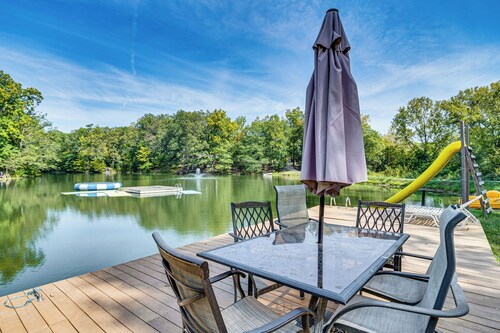 Lake Escape w/ Hot Tub & Docks in Hope!