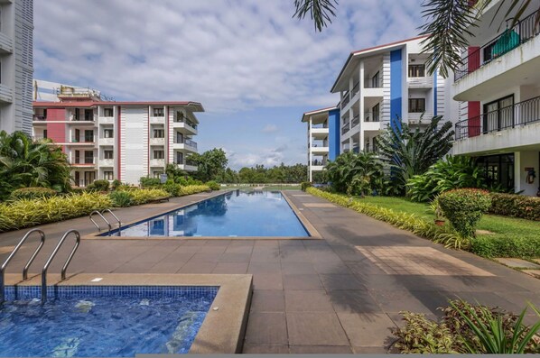 1 bedroom - Luxe 1bhk w Pool Sauna 1km to the Beach (Calangute)