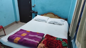 Kamar Double Basic, balkon | Wi-Fi gratis dan seprai linen