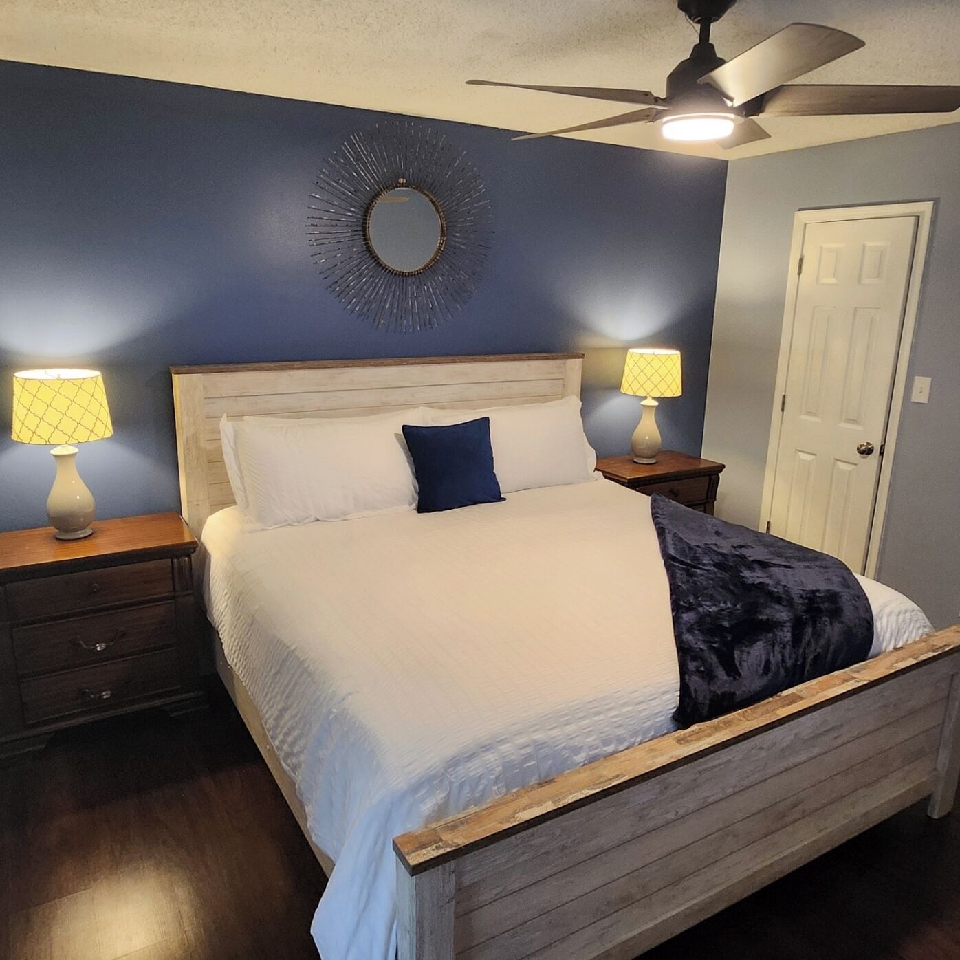 3 bedrooms, iron/ironing board, WiFi, bed sheets