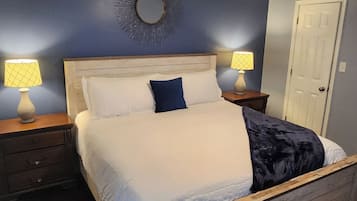 3 bedrooms, iron/ironing board, WiFi, bed sheets