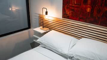 1 bedroom, desk, iron/ironing board, WiFi