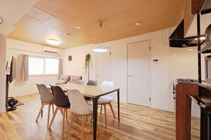 Dining - V.Close to Shinjuku Kabukicho F (新宿区)