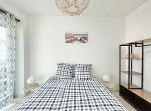 3 chambres, fer et planche à repasser, Wi-Fi, literie fournie