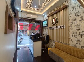 Reception - Hotel Shree Balaji (Ujjain)