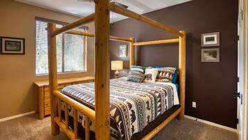 Iron/ironing board, free WiFi, bed sheets