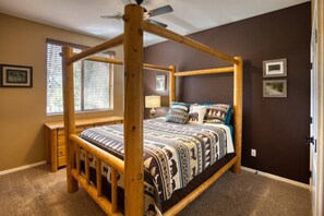 Iron/ironing board, free WiFi, bed sheets - Cozy Cabin in Beautiful Torreon (Show Low)