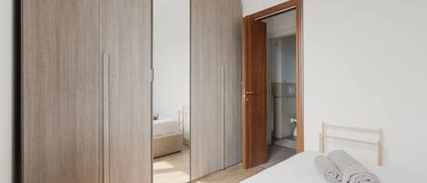 1 habitación, wifi y ropa de cama