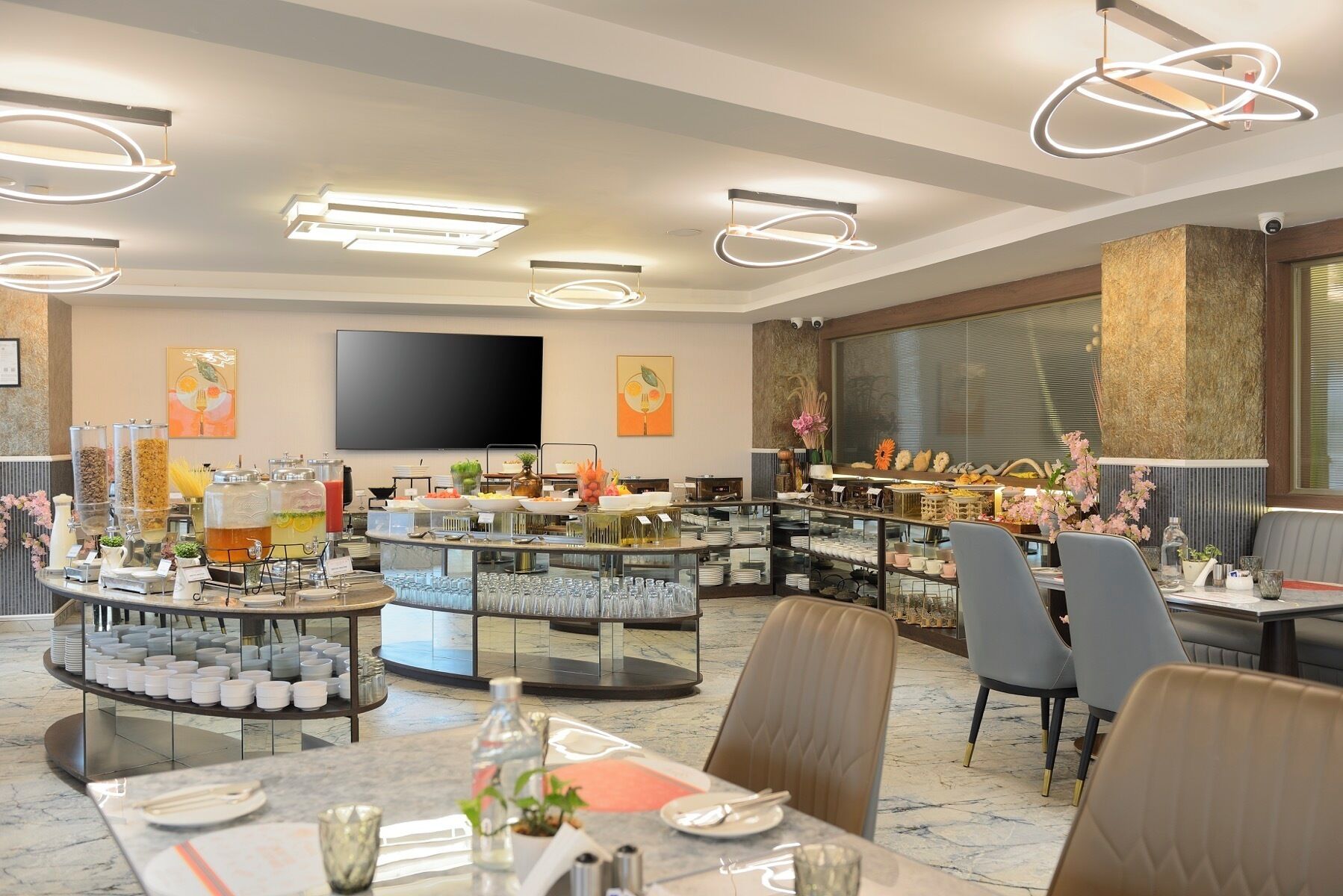 Photo - Clarks Inn Suites Hyderabad Airport