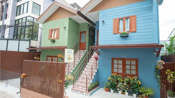 標準開放式客房, 露台, 城市景 | 書桌、隔音、免費 Wi-Fi